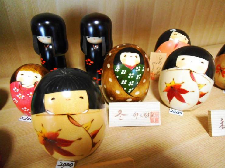 Many stores along the way to get sidetracked in