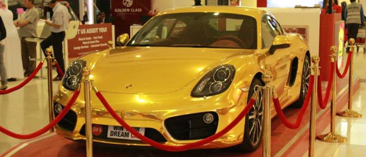 Luxury cars like this one are the norm on Dubai’s wide and smooth roads. Photo by JV Malabanan