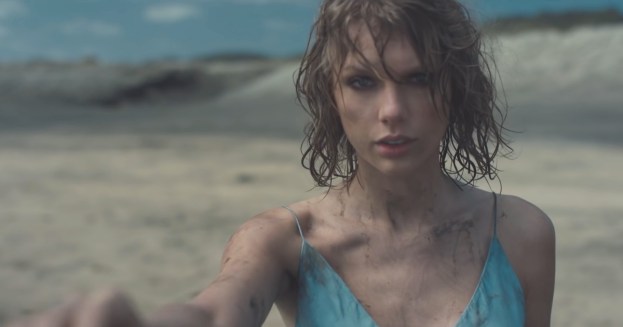 taylor-swift-out-of-the-woods-music-video-o2I
